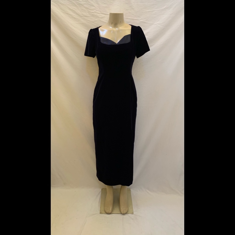 Maggy London Size 6 Navy Blue Velvet Short Sleeve Midi Dress with Side Slit